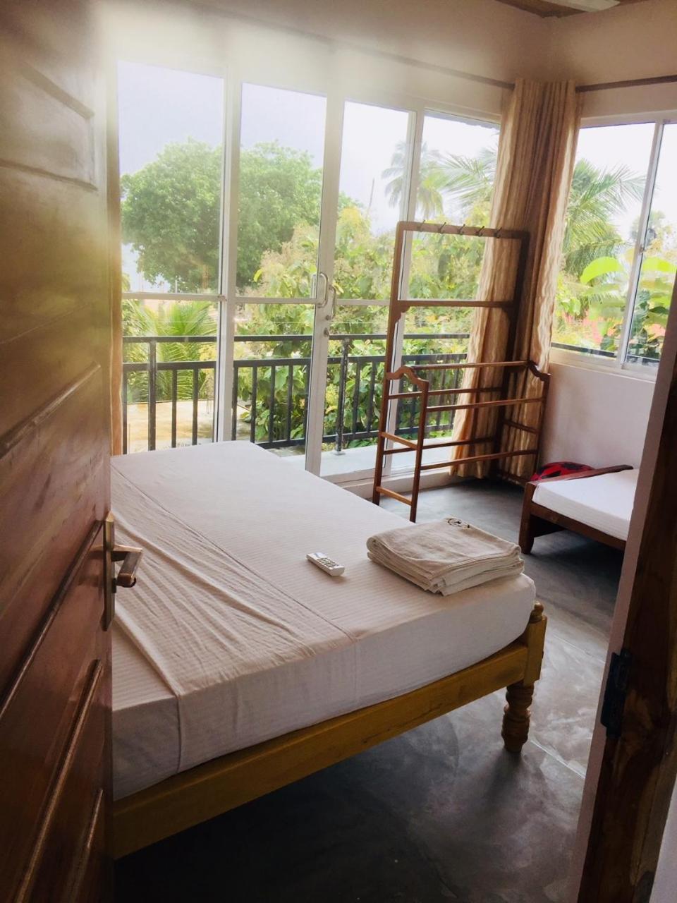Hotel Tobiko Trincomalee Dış mekan fotoğraf