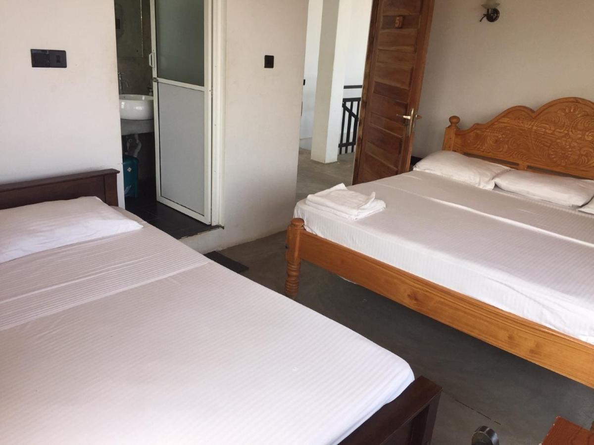 Hotel Tobiko Trincomalee Dış mekan fotoğraf